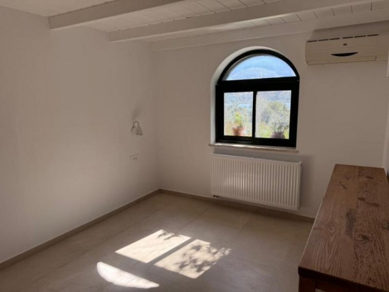 Kournas Kreta, Kournas: Malerisches Steinhaus mit bezauberndem See- und Meerblick zu verkaufen Haus kaufen